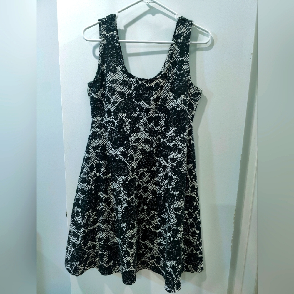Thyme maternity dress
